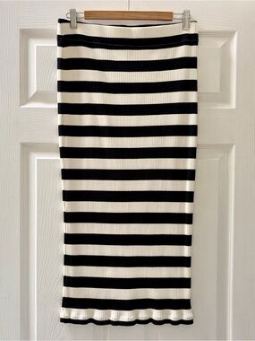 H&M Black and White Striped Ribbed High-Waisted Midi Pencil Skirt, Size Medium